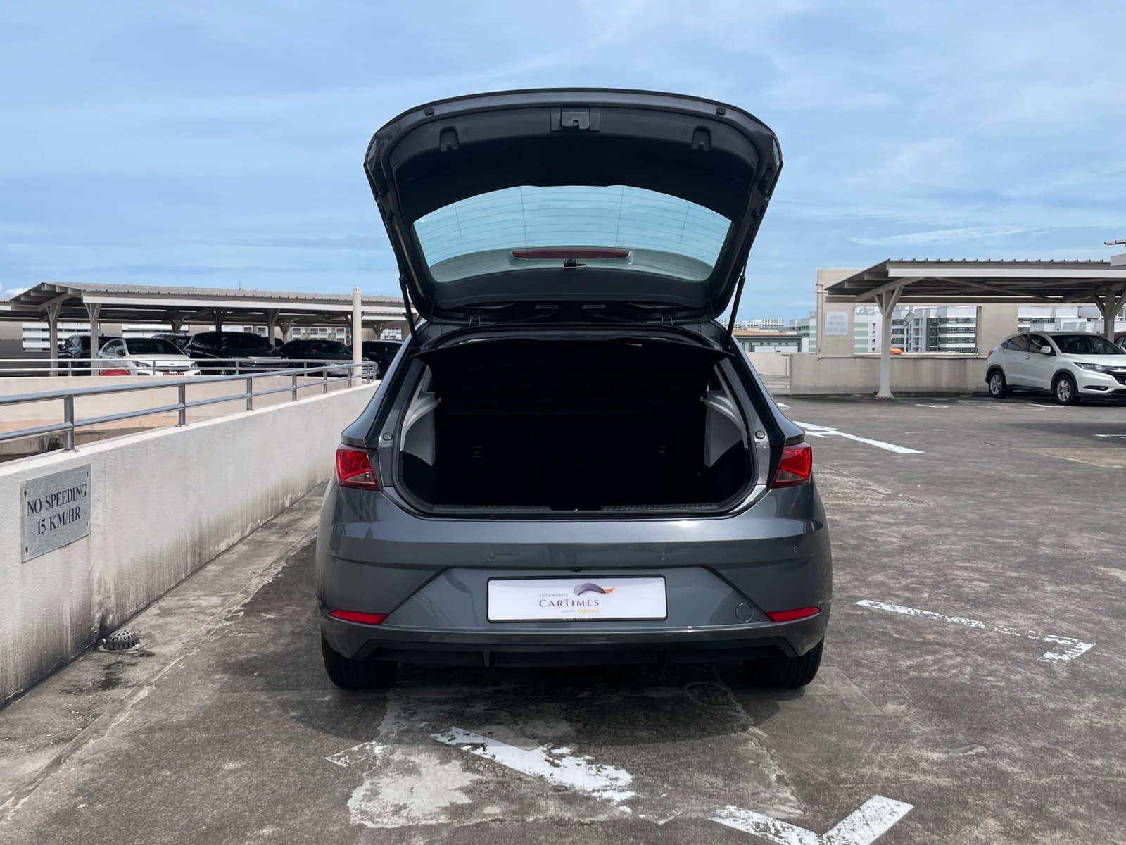 SEAT Leon 1.0 TSI Style Plus photo 9